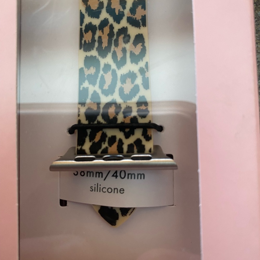 New! Kate Spade silicone Apple watch Band Leopard print 38/40 MM